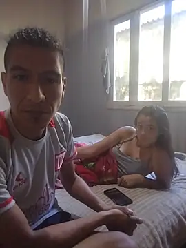 Rodrigohernan19 online show from 04/14/26, 03:39