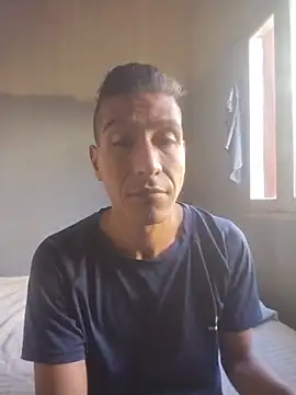 Rodrigohernan19 online show from 04/10/26, 06:48