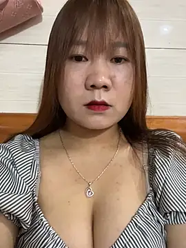 Snapshot of Liness101 chatting on 02/06/26, 02:29 Liness101 online show from 02/06/26, 02:29