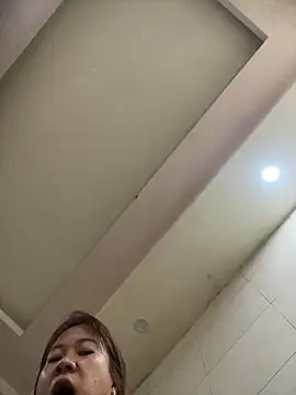 Snapshot of Liness101 chatting on 02/24/26, 08:59 Liness101 online show from 02/24/26, 08:59