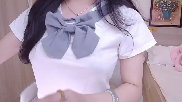 BunnyT Bae   online show from 05/15/26, 09:18
