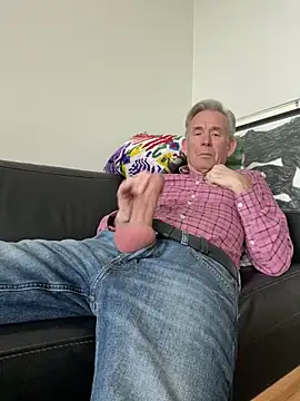 Snapshot of Pierre4tjyxx chatting on 02/22/26, 12:18 Pierre4tjyxx online show from 02/22/26, 12:18