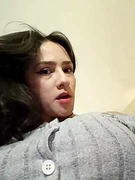 juliiaroberts online show from 04/06/26, 03:57