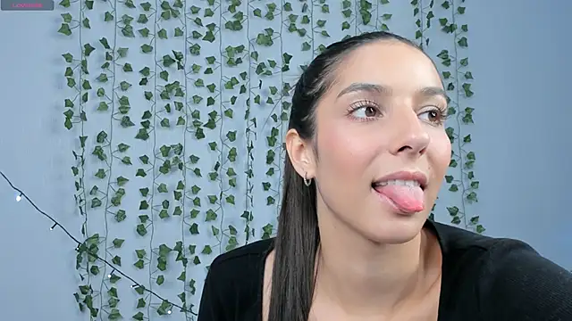 stella torres online show from 01/12/26, 12:01