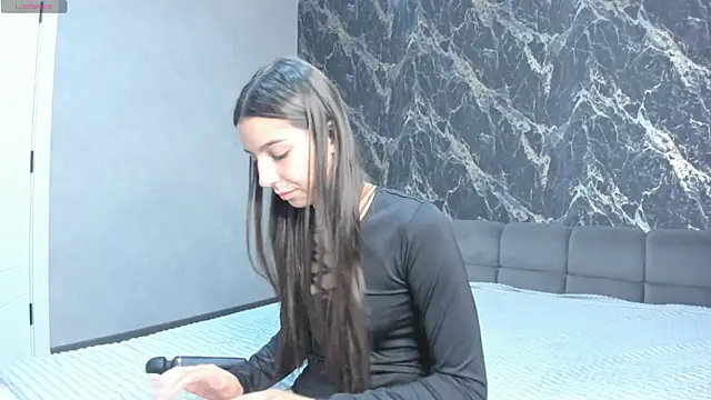 Snapshot of stella_torres chatting on 04/22/26, 04:52 stella torres online show from 04/22/26, 04:52
