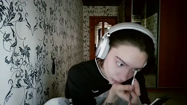 LxayBloom online show from 04/11/26, 07:45