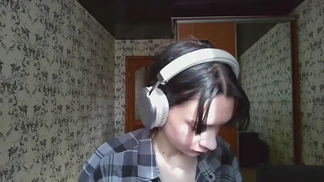 LxayBloom online show from 03/19/26, 07:30