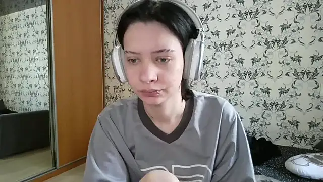 LxayBloom online show from 03/13/26, 07:24