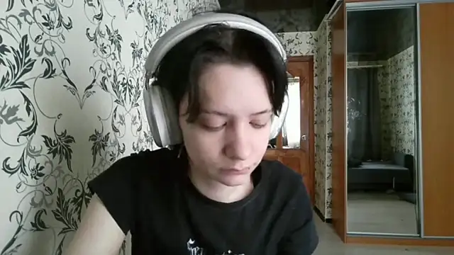 LxayBloom online show from 03/30/26, 06:37