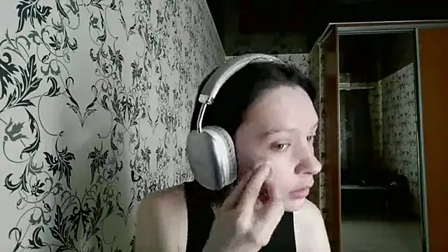 LxayBloom online show from 04/01/26, 06:48