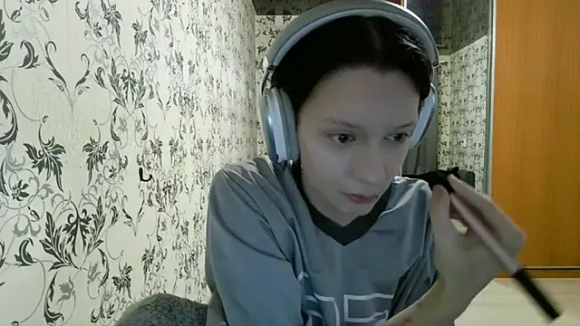 LxayBloom online show from 04/08/26, 01:40