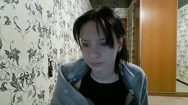 LxayBloom online show from 04/17/26, 02:03