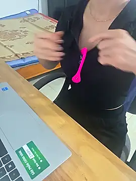 moon baby99 online show from 04/08/26, 11:50