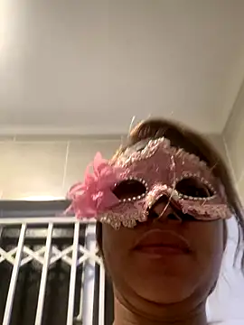 Snapshot of Creamy_bitchxxx chatting on 01/07/26, 10:48 Creamy bitchxxx online show from 01/07/26, 10:48