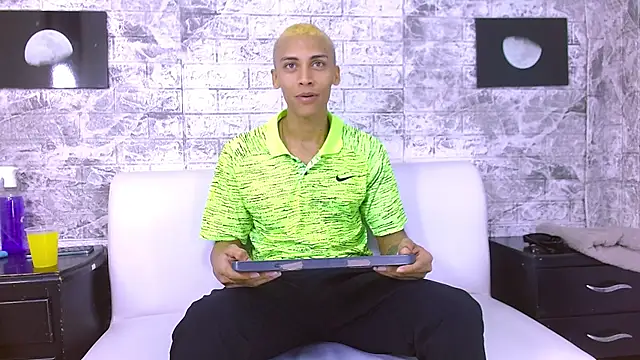 Snapshot of Harin_Prize chatting on 07/20/26, 05:37 Harin Prize online show from 07/20/26, 05:37