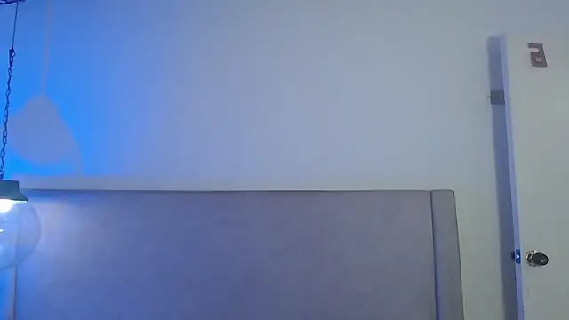 ZoeFox5 online show from 03/08/26, 01:47