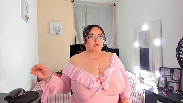 KarlaLannee online show from 03/11/26, 04:17