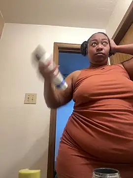 Snapshot of theesweetheart chatting on 02/02/26, 04:06 theesweetheart online show from 02/02/26, 04:06