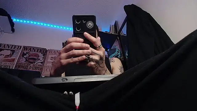 Snapshot of Anhony_Muscle chatting on 02/04/26, 05:19 Anhony Muscle online show from 02/04/26, 05:19