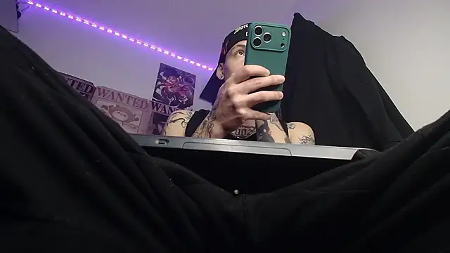 Snapshot of Anhony_Muscle chatting on 02/16/26, 07:45 Anhony Muscle online show from 02/16/26, 07:45