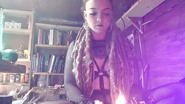 spiralhokkaido23 online show from 04/05/26, 02:13