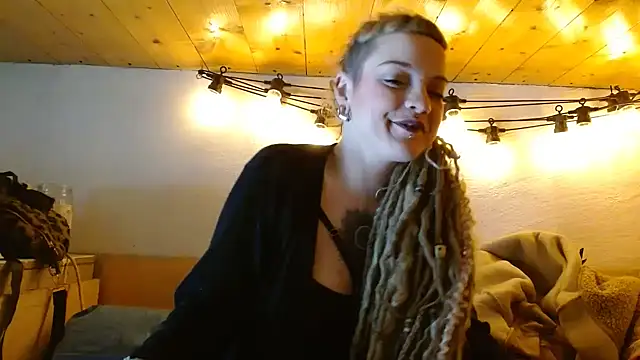 spiralhokkaido23 online show from 03/30/26, 09:22