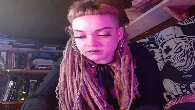 spiralhokkaido23 online show from 04/12/26, 08:39