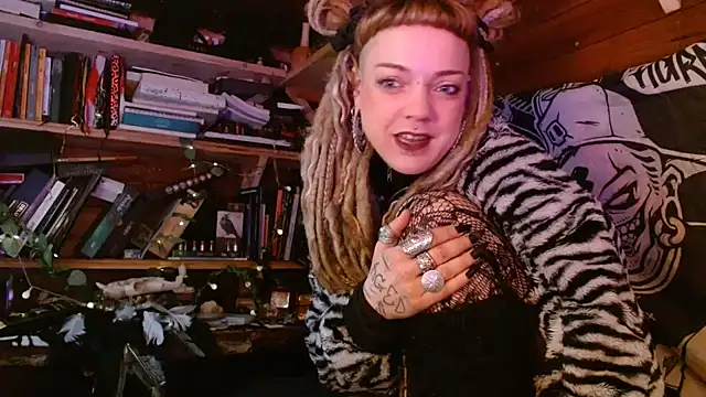 spiralhokkaido23 online show from 05/16/26, 06:34