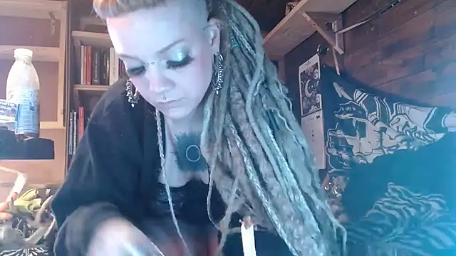 spiralhokkaido23 online show from 04/02/26, 12:23