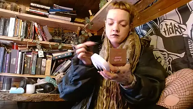 spiralhokkaido23 online show from 03/26/26, 11:08