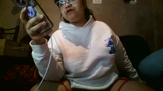 Snapshot of dulce_marrr chatting on 06/21/26, 11:43 dulce marrr online show from 06/21/26, 11:43