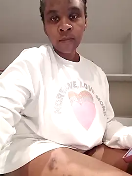 Snapshot of princess-boobz chatting on 06/11/26, 07:33 princess-boobz online show from 06/11/26, 07:33