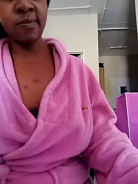 Snapshot of princess-boobz chatting on 06/10/26, 09:10 princess-boobz online show from 06/10/26, 09:10