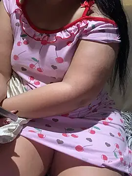 Lina Velvet  online show from 04/02/26, 09:05