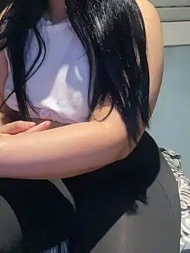 Lina Velvet  online show from 04/29/26, 12:59