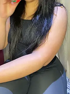 Lina Velvet  online show from 02/22/26, 09:11