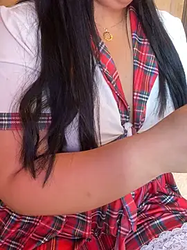 Lina Velvet  online show from 05/17/26, 03:34