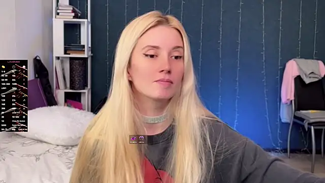 Snapshot of MyMouth chatting on 01/13/26, 01:48 MyMouth online show from 01/13/26, 01:48