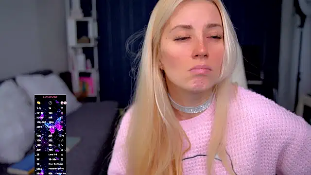 Snapshot of MyMouth chatting on 02/01/26, 11:52 MyMouth online show from 02/01/26, 11:52