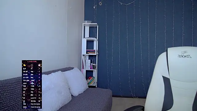 Snapshot of MyMouth chatting on 02/15/26, 11:20 MyMouth online show from 02/15/26, 11:20