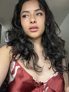 Snapshot of auroramooon chatting on 02/26/26, 12:27 auroramooon online show from 02/26/26, 12:27