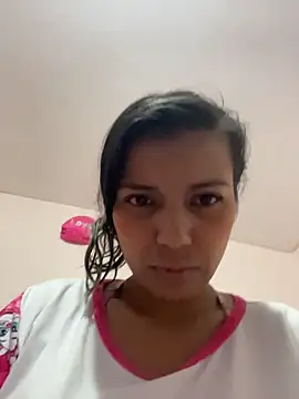 cinthia2011 online show from 02/26/26, 12:43