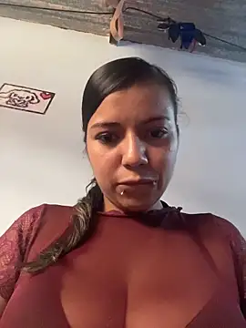 cinthia2011 online show from 01/05/26, 08:45