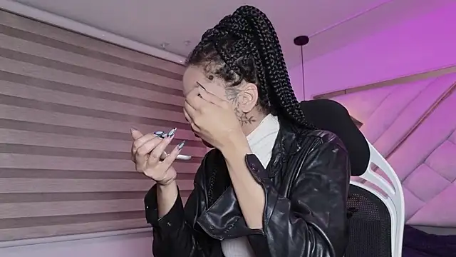 mia gatesvg online show from 03/21/26, 03:19