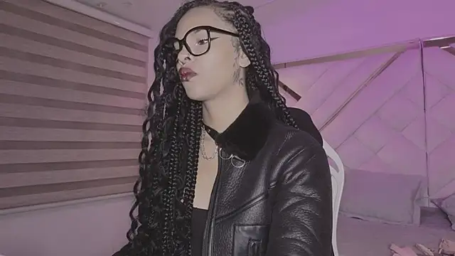 Snapshot of mia_gatesvg chatting on 02/21/26, 02:57 mia gatesvg online show from 02/21/26, 02:57