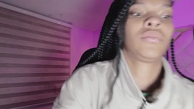 mia gatesvg online show from 03/07/26, 03:46