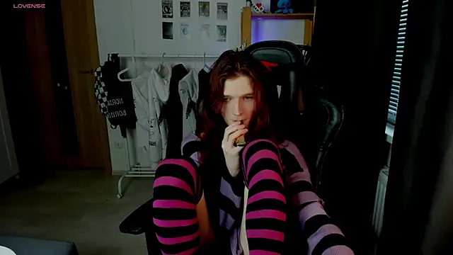 iceseeker2 online show from 04/04/26, 05:58