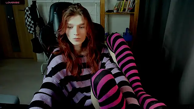 iceseeker2 online show from 04/14/26, 07:02