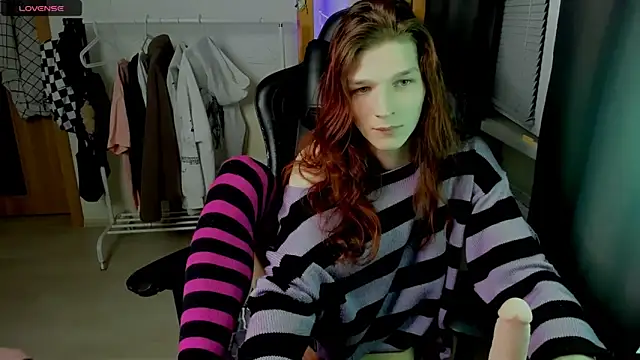 iceseeker2 online show from 04/15/26, 07:18