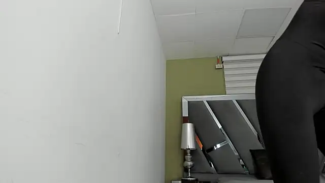 Snapshot of Atenea_sexxx chatting on 07/08/26, 04:13 Atenea sexxx online show from 07/08/26, 04:13